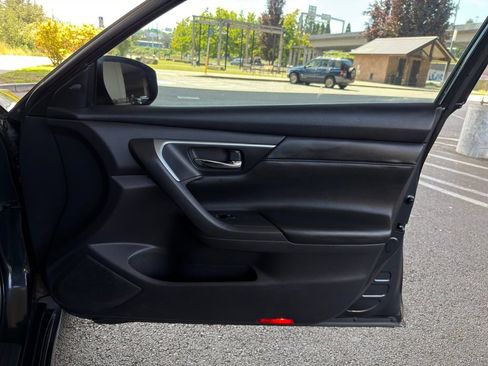 Used 2017 Nissan Altima 2.5 SL FWD image 26