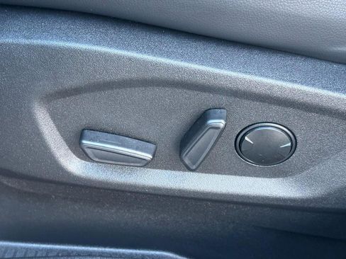 Used 2024 Ford Edge SEL w/ Convenience Package image 25