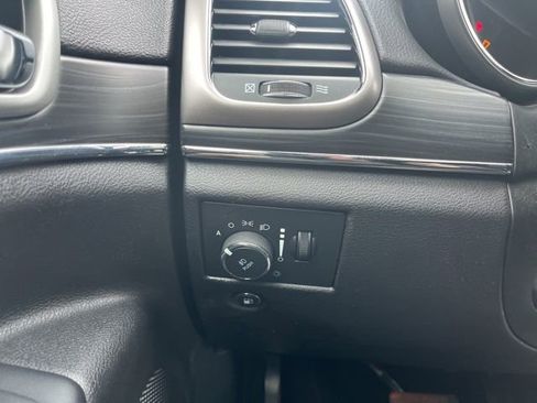 Used 2020 Jeep Grand Cherokee Limited w/ Luxury Group II image 23