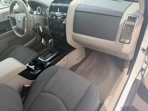 Used 2011 MAZDA Tribute i Sport image 10