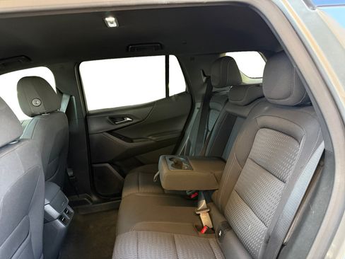 Used 2025 Chevrolet Equinox LT AWD/4WD image 11