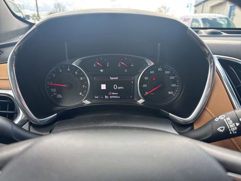 Used 2020 Chevrolet Equinox Premier image 17