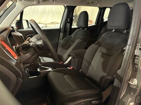 Used 2019 Jeep Renegade Sport image 5