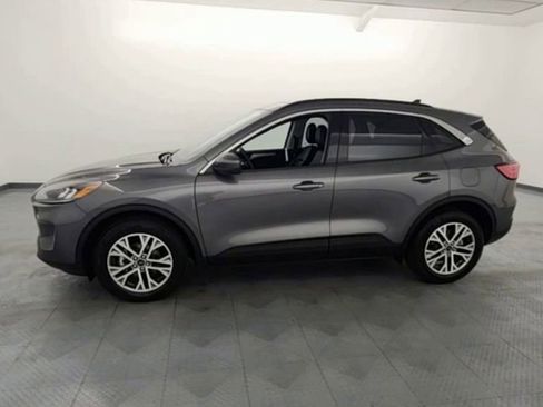 Used 2022 Ford Escape SEL w/ Technology Package image 4