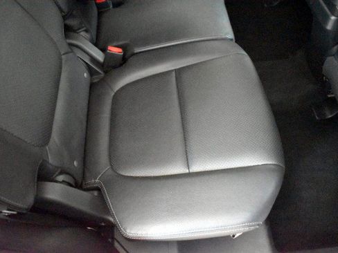 Used 2017 Mitsubishi Outlander SE AWD/4WD image 36