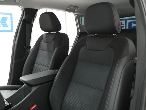 New 2026 Chevrolet Trax LT w/ Driver Confidence Package image 16