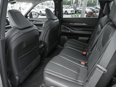 Used 2025 INFINITI QX60 Sensory w/ Vision Package AWD/4WD image 33