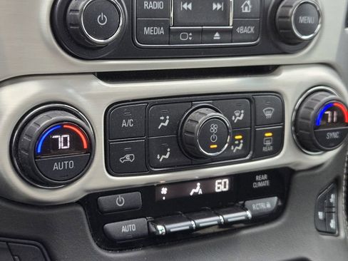 Used 2018 GMC Yukon SLT w/ Open Road Package image 16