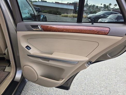 Used 2008 Mercedes-Benz ML 350 4MATIC image 28