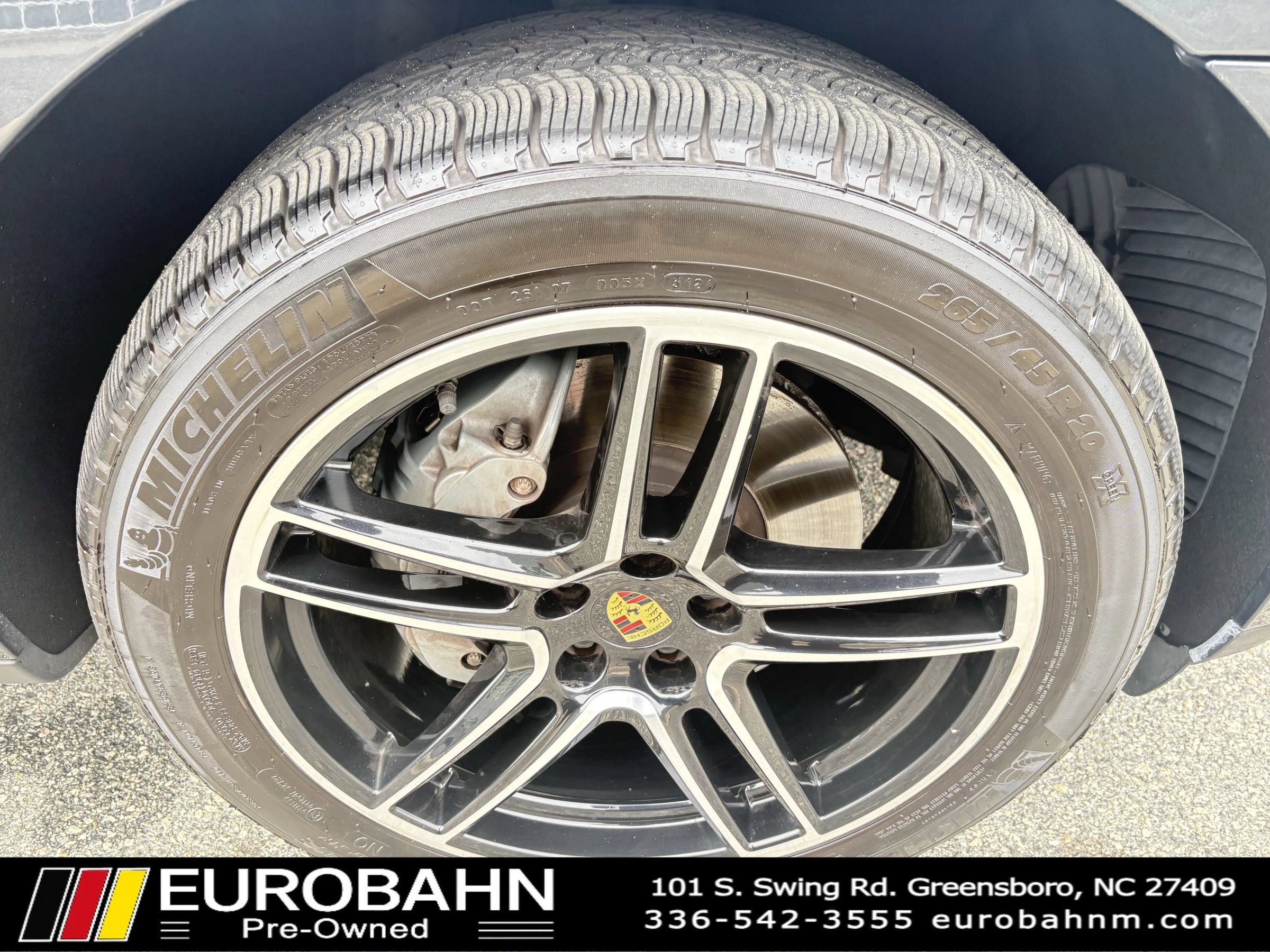Used 2021 Porsche Macan S AWD/4WD image 34