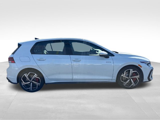 New 2026 Volkswagen GTI SE FWD image 8