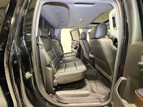 Used 2018 GMC Sierra 3500 Denali w/ Duramax Plus Package image 19