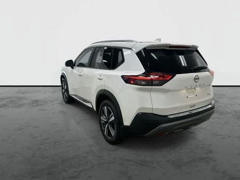 Used 2023 Nissan Rogue SL w/ SL Premium Package FWD image 2