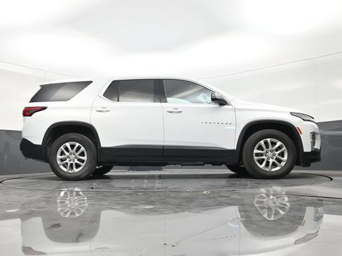 Used 2023 Chevrolet Traverse LS FWD image 24