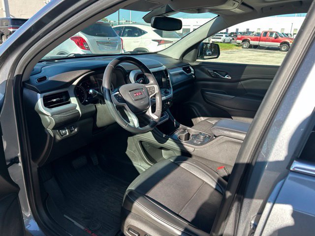 Used 2021 GMC Acadia SLT w/ LPO, Floor Liner Package FWD image 6