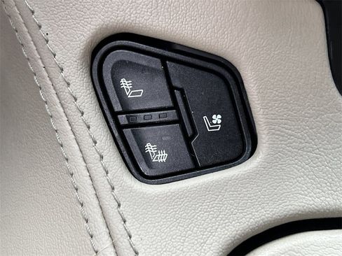 Used 2019 GMC Yukon Denali w/ Denali Ultimate Package image 28