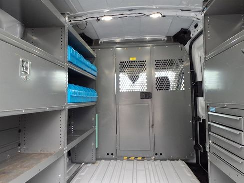 Used 2020 Ford Transit 250 Medium Roof AWD image 21