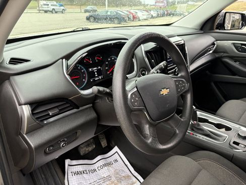 Used 2020 Chevrolet Traverse LS image 28