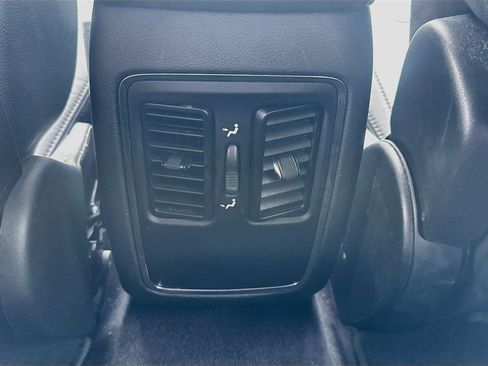 Used 2018 Jeep Grand Cherokee Laredo RWD image 28