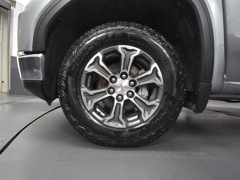 Used 2024 GMC Sierra 1500 SLE image 19
