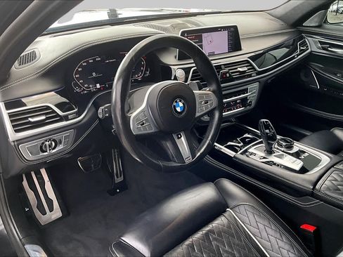 Used 2021 BMW M760i xDrive w/ Luxury Rear Seating Package AWD/4WD image 17
