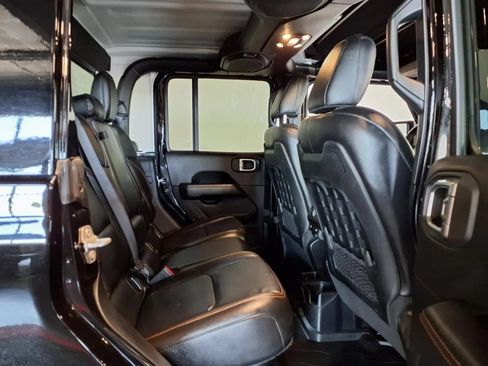 Used 2020 Jeep Gladiator Mojave AWD/4WD image 10