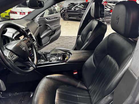 Used 2021 Maserati Ghibli S image 32