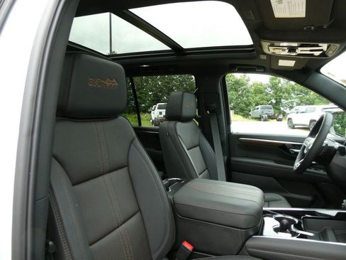 New 2026 Chevrolet Tahoe High Country AWD/4WD image 10