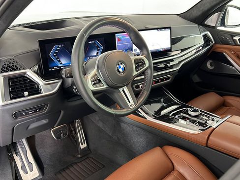 Certified 2025 BMW X7 M60i AWD/4WD image 2