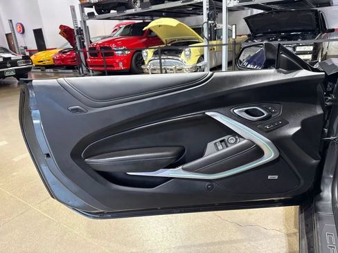 Used 2018 Chevrolet Camaro SS RWD image 95