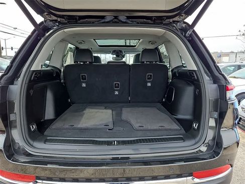 Used 2024 Jeep Grand Cherokee Limited 4xe image 27