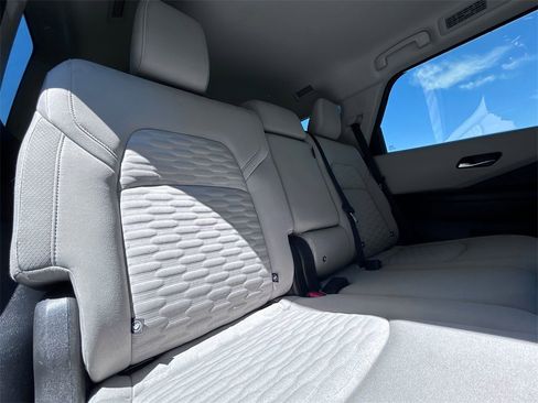 Used 2022 Nissan Pathfinder SV image 30