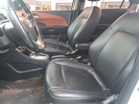 Used 2015 Chevrolet Sonic LTZ image 9