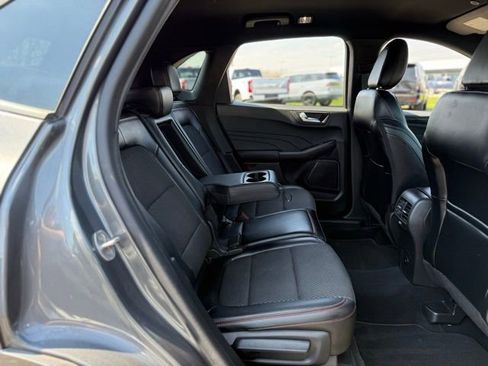 Certified 2023 Ford Escape ST-Line w/ Tech Pack #1 AWD/4WD image 17
