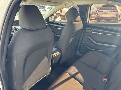 Used 2020 MAZDA MAZDA3 Sedan image 11