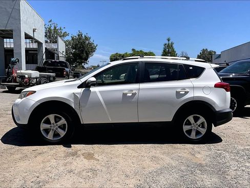 Used 2013 Toyota RAV4 XLE FWD image 7