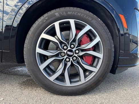 Certified 2024 Cadillac XT6 Sport w/ Technology Package AWD/4WD image 18