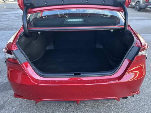 Used 2024 Toyota Camry SE image 13