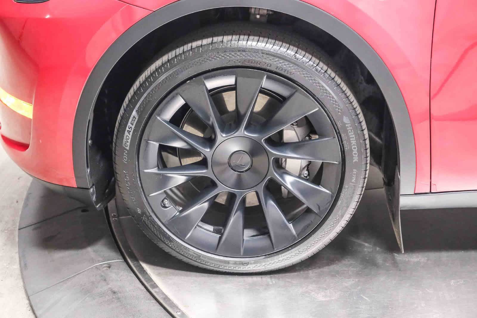 Used 2023 Tesla Model Y Long Range AWD/4WD image 10