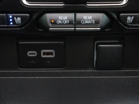 Used 2024 Chevrolet Suburban High Country w/ Max Trailering Package image 22