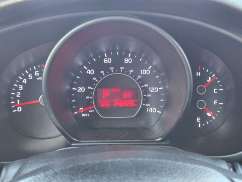 Used 2016 Kia Soul FWD image 16