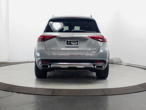 Used 2025 Mercedes-Benz GLE 450e 4MATIC image 31