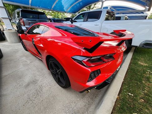 Used 2022 Chevrolet Corvette Stingray Premium Cpe w/ Z51 Performance Package RWD image 4