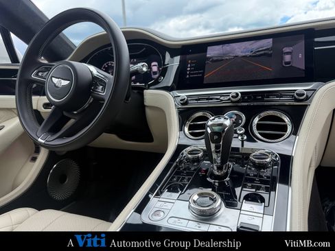 Used 2022 Bentley Continental GT AWD/4WD image 2