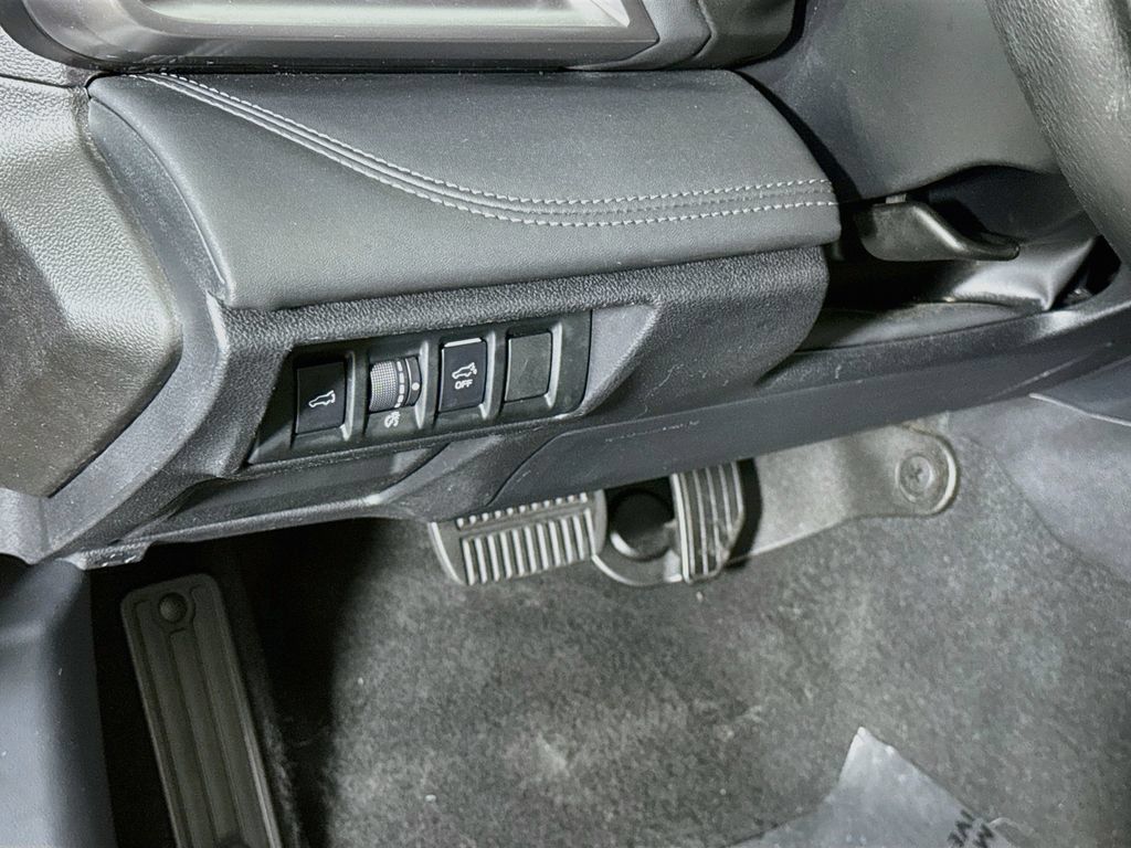 Used 2022 Subaru Outback Limited AWD/4WD image 22