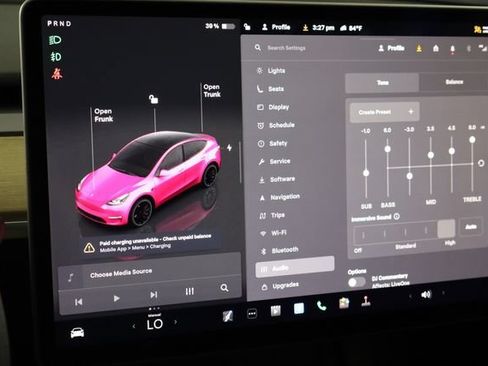 Used 2023 Tesla Model Y Performance AWD/4WD image 33