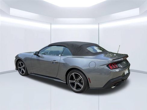 Used 2025 Ford Mustang Premium RWD image 7