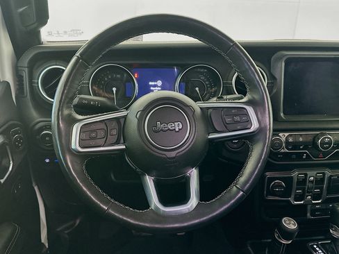 Used 2023 Jeep Wrangler Sahara w/ Cold Weather Group image 17