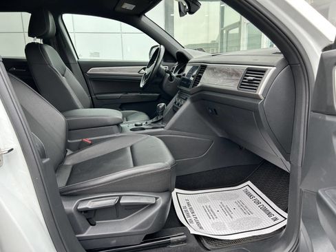Used 2020 Volkswagen Atlas Cross Sport SE AWD/4WD image 17