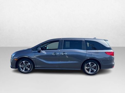 Used 2018 Honda Odyssey Touring image 2